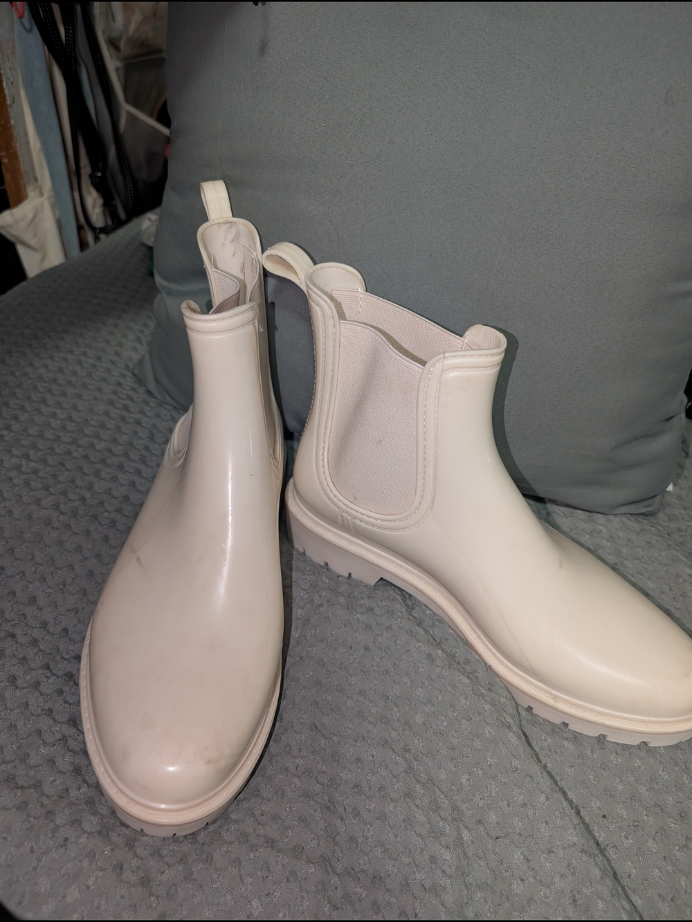 Serra Cream Chelsea Rain Booties